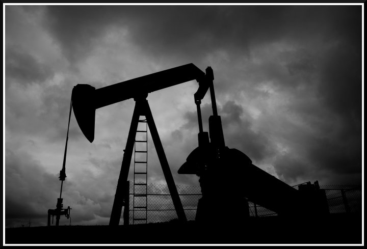 PETR&Oacute;LEO CAE A US$ 79.87 ANTE INDICIOS DE REPUNTE DE ECONOM&Iacute;A DE EEUU